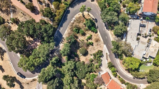 943 Hillcrest Drive, Pomona, CA 91768
