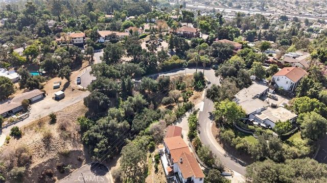 943 Hillcrest Drive, Pomona, CA 91768