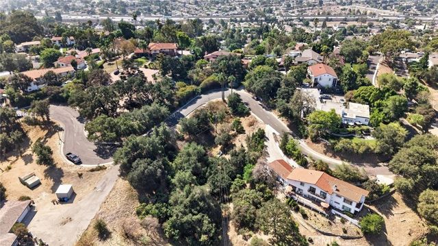 943 Hillcrest Drive, Pomona, CA 91768