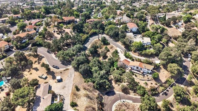 943 Hillcrest Drive, Pomona, CA 91768