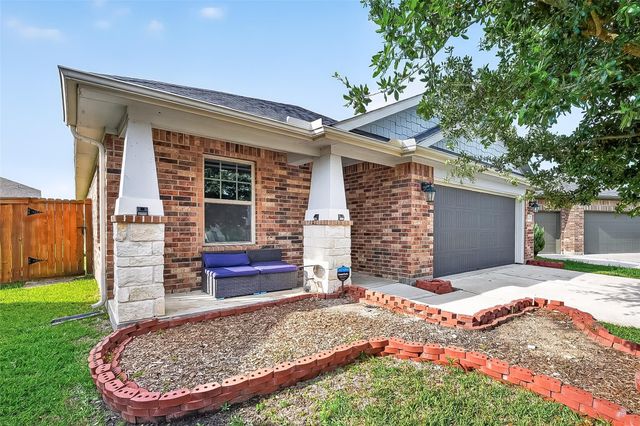 526 Heron Bay Circle, La Porte, TX 77571