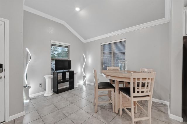 526 Heron Bay Circle, La Porte, TX 77571