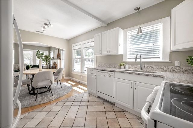 1300 E HENRY AVENUE, Tampa, FL 33604