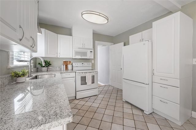 1300 E HENRY AVENUE, Tampa, FL 33604