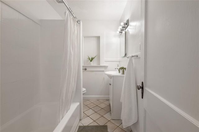 1300 E HENRY AVENUE, Tampa, FL 33604