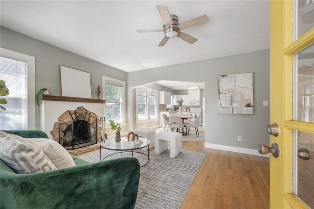 1300 E HENRY AVENUE, Tampa, FL 33604