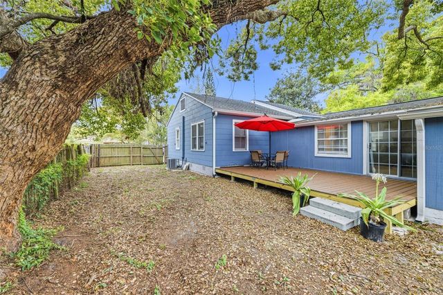 1300 E HENRY AVENUE, Tampa, FL 33604