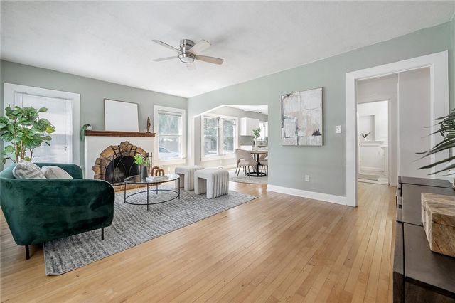 1300 E HENRY AVENUE, Tampa, FL 33604