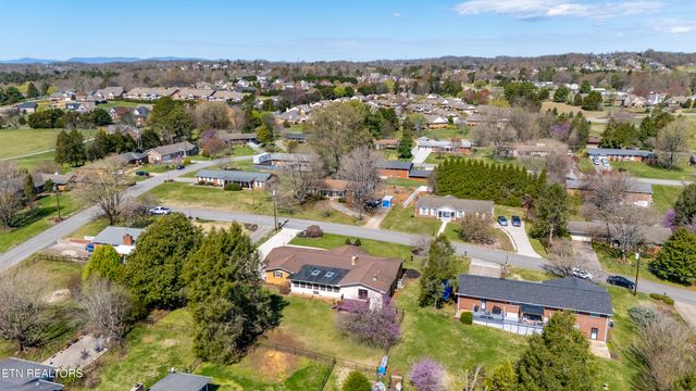 3904 Janice Drive, Knoxville, TN 37938