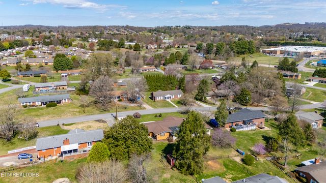 3904 Janice Drive, Knoxville, TN 37938
