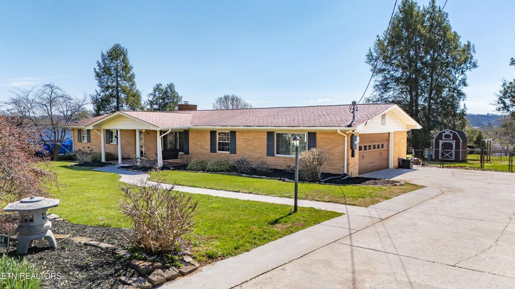 3904 Janice Drive, Knoxville, TN 37938