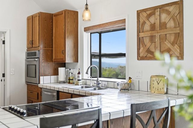 8421 Riverwood Dr, Placerville, CA 95667