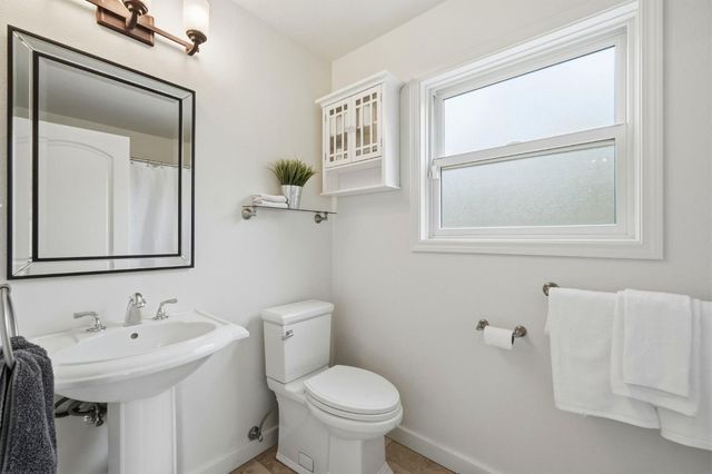 8421 Riverwood Dr, Placerville, CA 95667