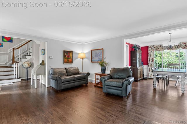 19780 Edshire Lane, Grosse Pointe Woods, MI 48236
