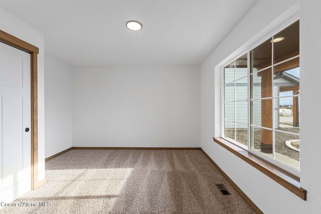 9065 W Swather Ave, Rathdrum, ID 83858