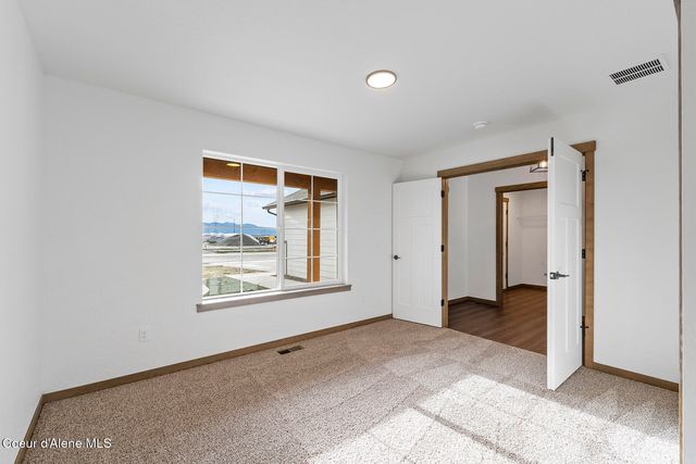 9065 W Swather Ave, Rathdrum, ID 83858