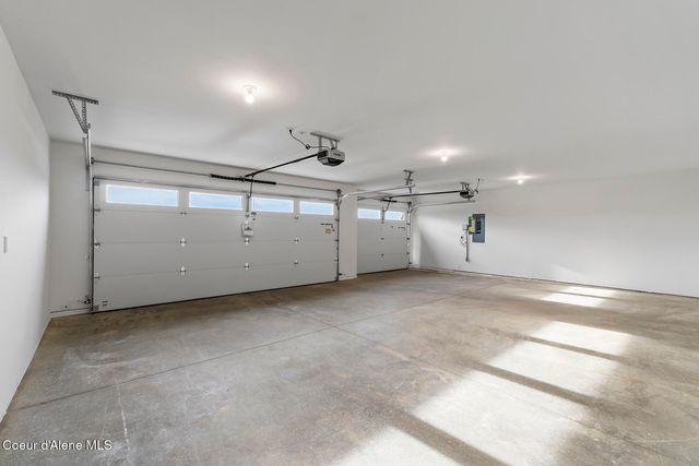 9065 W Swather Ave, Rathdrum, ID 83858