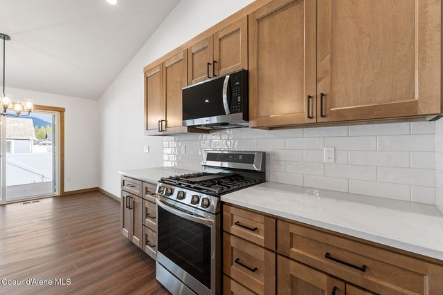 9065 W Swather Ave, Rathdrum, ID 83858