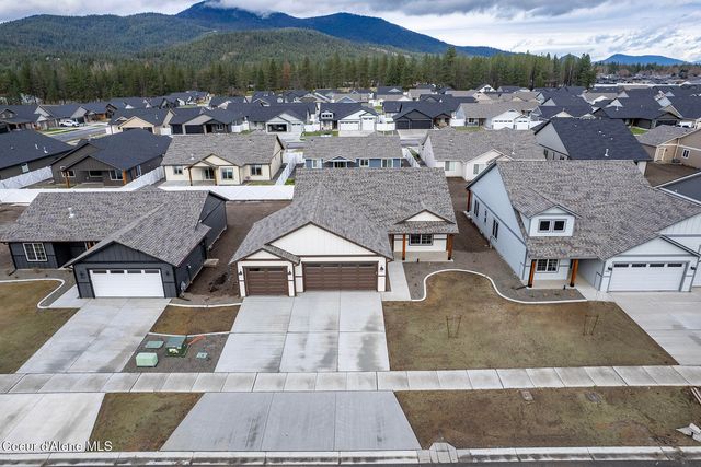 9065 W Swather Ave, Rathdrum, ID 83858