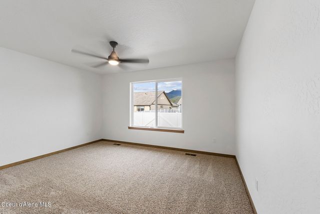 9065 W Swather Ave, Rathdrum, ID 83858