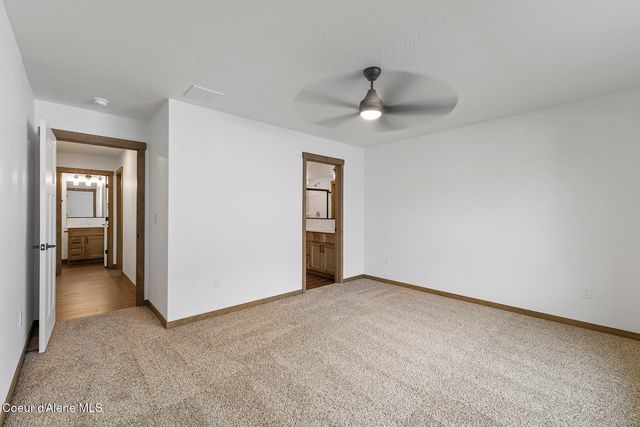 9065 W Swather Ave, Rathdrum, ID 83858