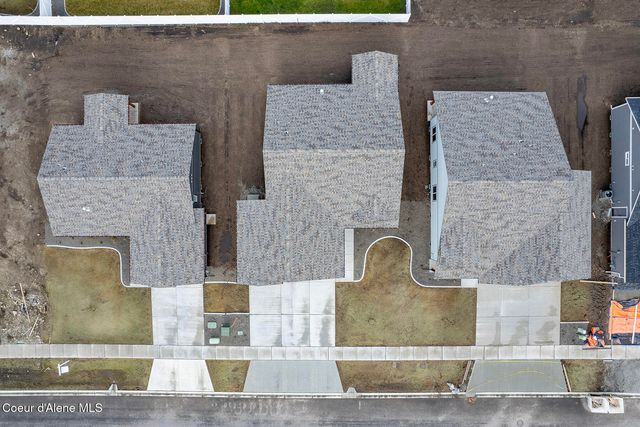 9065 W Swather Ave, Rathdrum, ID 83858