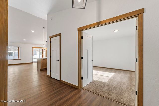 9065 W Swather Ave, Rathdrum, ID 83858