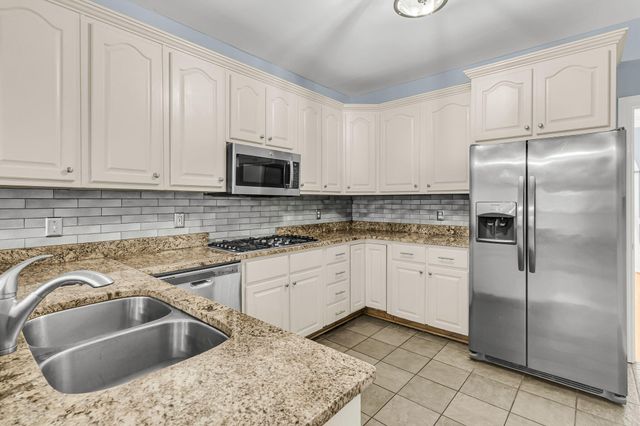 4201 Meadowbrook Court, North Charleston, SC 29420