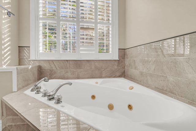 4201 Meadowbrook Court, North Charleston, SC 29420