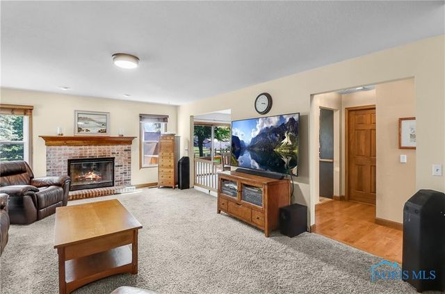 2062 Lexington Drive, Perrysburg, OH 43551