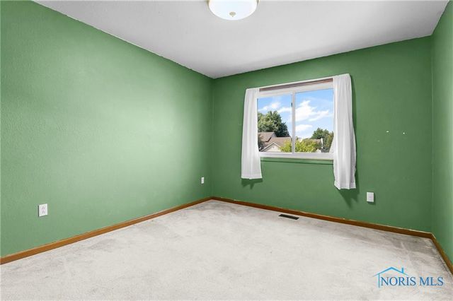 2062 Lexington Drive, Perrysburg, OH 43551