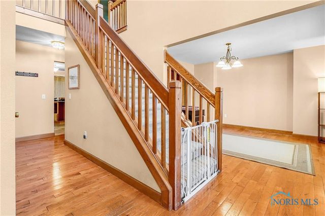 2062 Lexington Drive, Perrysburg, OH 43551