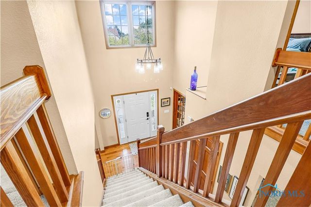 2062 Lexington Drive, Perrysburg, OH 43551