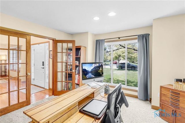 2062 Lexington Drive, Perrysburg, OH 43551