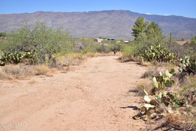 8231 S Pistol Hill Road, Vail, AZ 85641