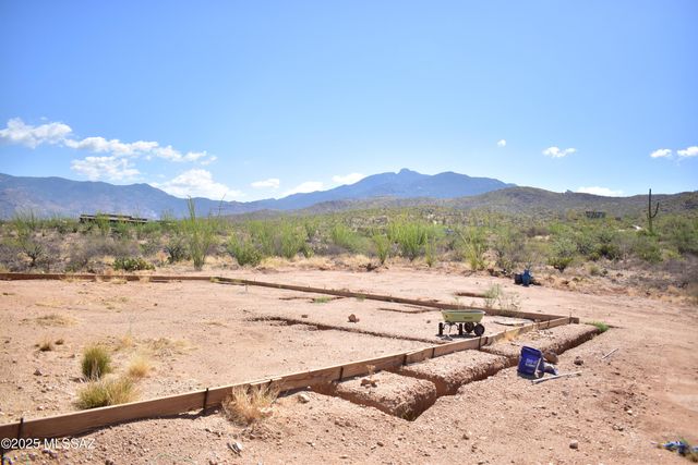 8231 S Pistol Hill Road, Vail, AZ 85641