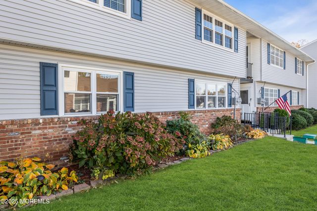 5 Indiana Court A, Matawan, NJ 07747