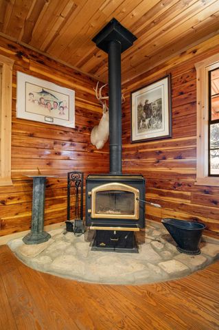 1465 County Road 401, Edna, TX 77957