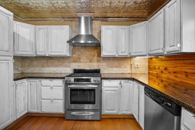 1465 County Road 401, Edna, TX 77957