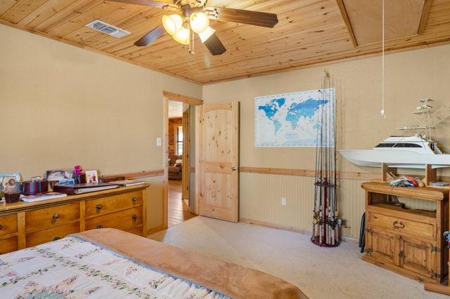 1465 County Road 401, Edna, TX 77957