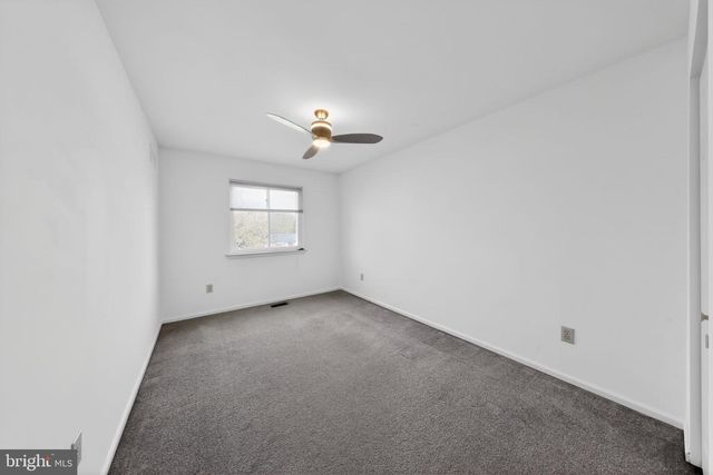 8 O ROURKE CT, Newark, DE 19702