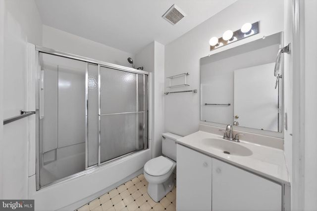 8 O ROURKE CT, Newark, DE 19702