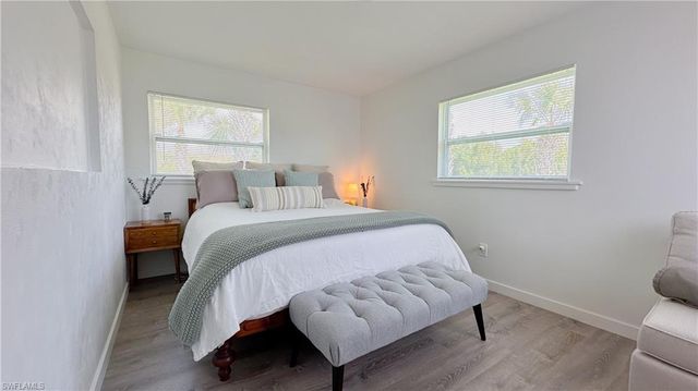 1308 Rosemary LN, Naples, FL 34103