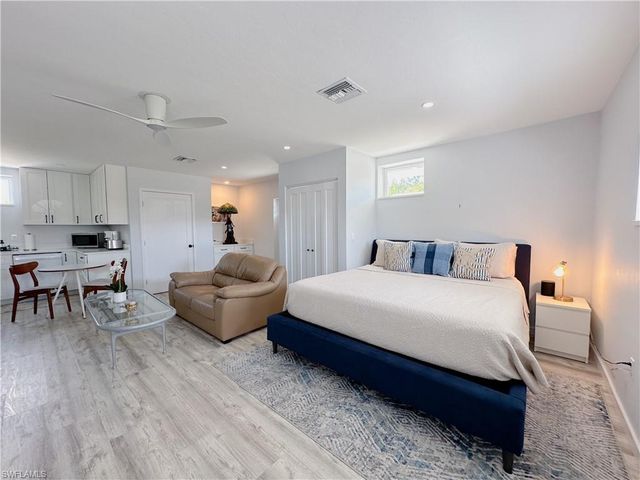 1308 Rosemary LN, Naples, FL 34103