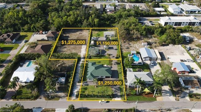 1308 Rosemary LN, Naples, FL 34103