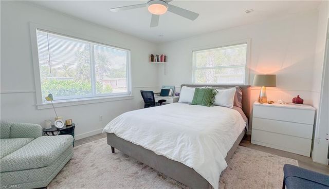 1308 Rosemary LN, Naples, FL 34103