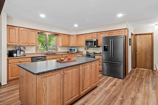 1911 Serendipity Court, New Brighton, MN 55112
