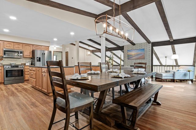 1911 Serendipity Court, New Brighton, MN 55112