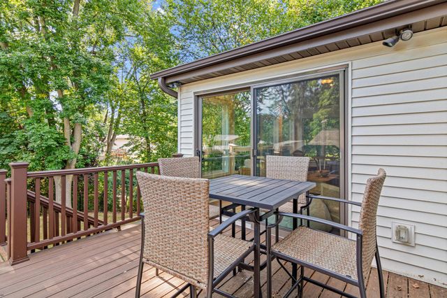 1911 Serendipity Court, New Brighton, MN 55112