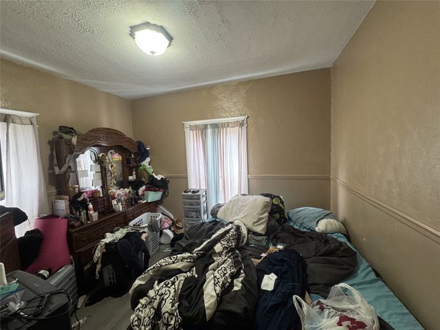 222 POPLAR Street, Erie, PA 16507